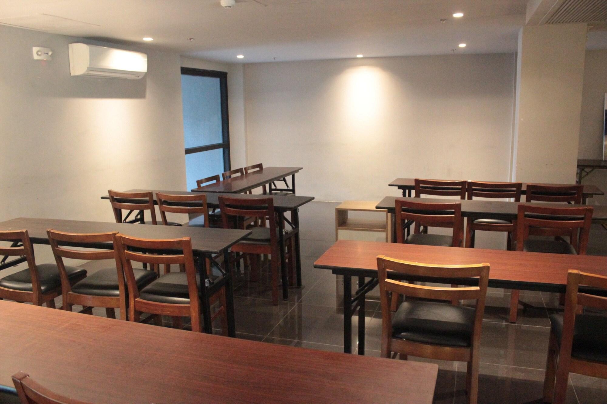 Privato Quezon City Exterior photo